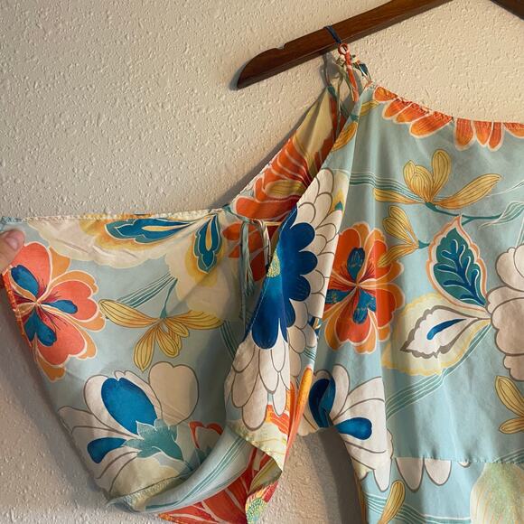 Express Chic Maximal Silk Spring Summer Cutout Top - Picture 6 of 6